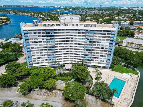 1r-7441 Wayne Ave, Miami Beach, FL, 33141-2539 | Card Image