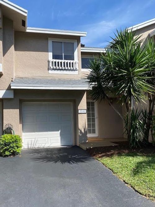 2217 Discovery Cir W, Deerfield Beach, FL, 33442-1006 | Card Image