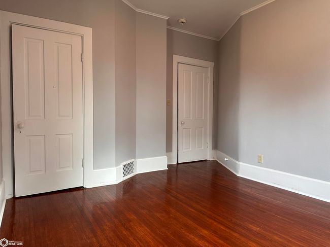 211 S Garfield Ave, Home with 3 bedrooms, 2 bathrooms and 2 parking in Burlington IA | Image 23