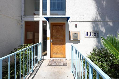 unit-1s-8338 Regents Rd, San Diego, CA, 92122-1315 | Card Image