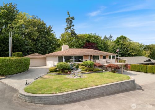 8324 Bayridge Ave, Gig Harbor, WA, 98332-1807 | Card Image