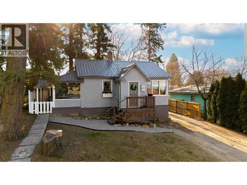 809 Scott St, Creston, BC, V0B1G4 | Card Image