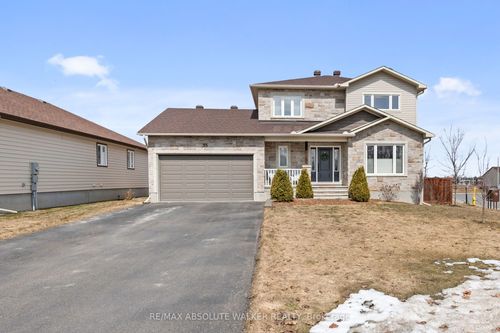 95 Settlement Lane, Russell, ON, K4R0A4 | Card Image