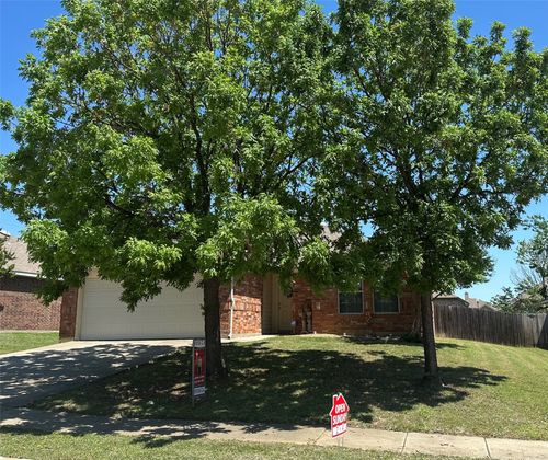 3704 Northpointe Dr, Denton, TX, 76207-6017 | Card Image