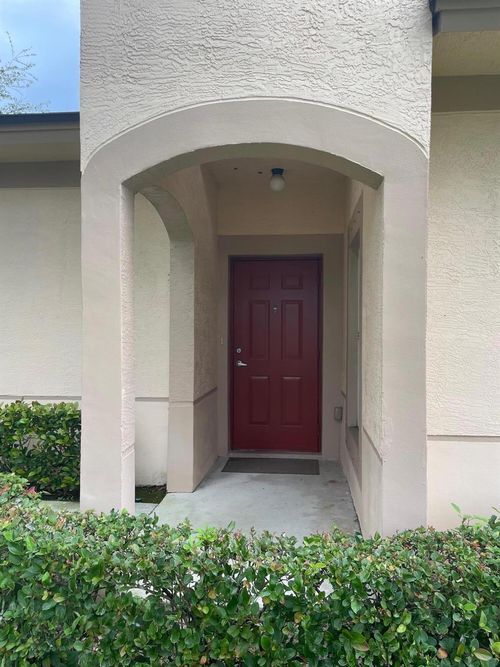 2-1833 Pelican B2 Drive, Fort Pierce, FL, 34982 | Card Image
