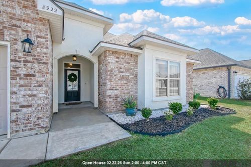 8922 Dalwood Dr, Denham Springs, LA, 70726-6752 | Card Image