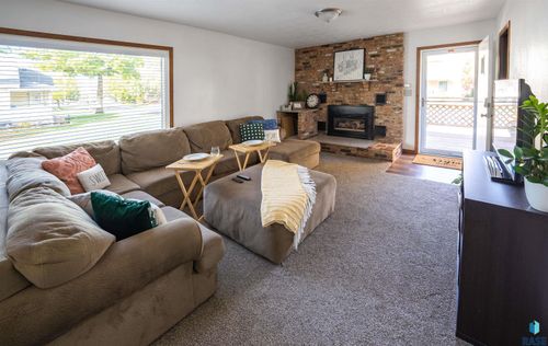 1309 5th St, Sioux Falls, SD, 57103 | Card Image
