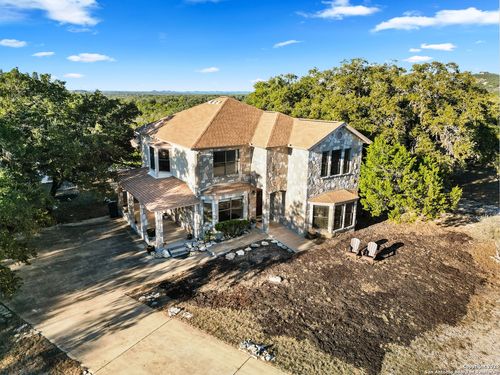 988 Summit Rd, Lakehills, TX, 78063-6540 | Card Image