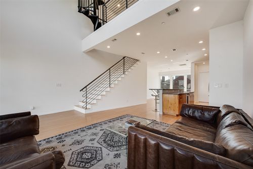 apt-105-959 W Bluff St, Fort Worth, TX, 76102-1850 | Card Image