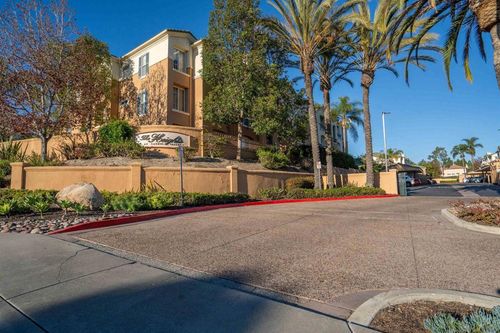 j107-12376 Carmel Country Rd, San Diego, CA, 92130-4526 | Card Image