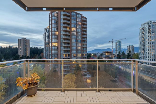 701 - 4360 Beresford Street, Condo with 2 bedrooms, 2 bathrooms and 1 parking in Burnaby BC | Image 25