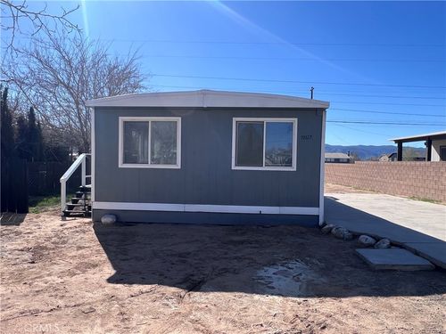 19127 Danbury, Hesperia, CA, 92345 | Card Image