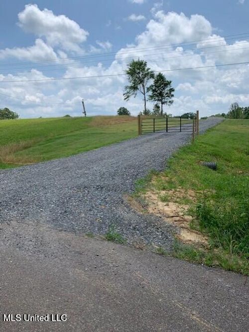 12239 Old Byhalia Rd, Byhalia, MS, 38611 | Card Image