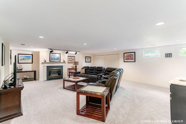 103-web-or-mls-422-howard-ave | Image 29