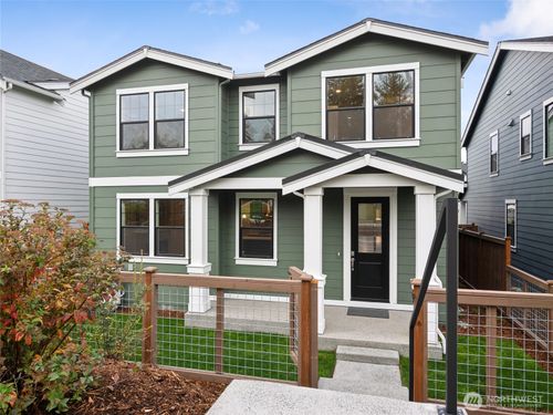 25-8301 115th Pl Se, Newcastle, WA, 98056-9038 | Card Image