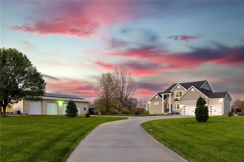 R F Gammon Rd, Greenwood, MO 64034