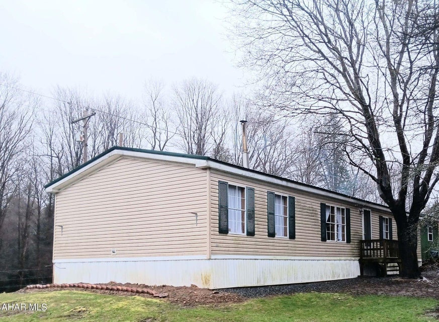 Duman Rd, Ebensburg, PA 15931