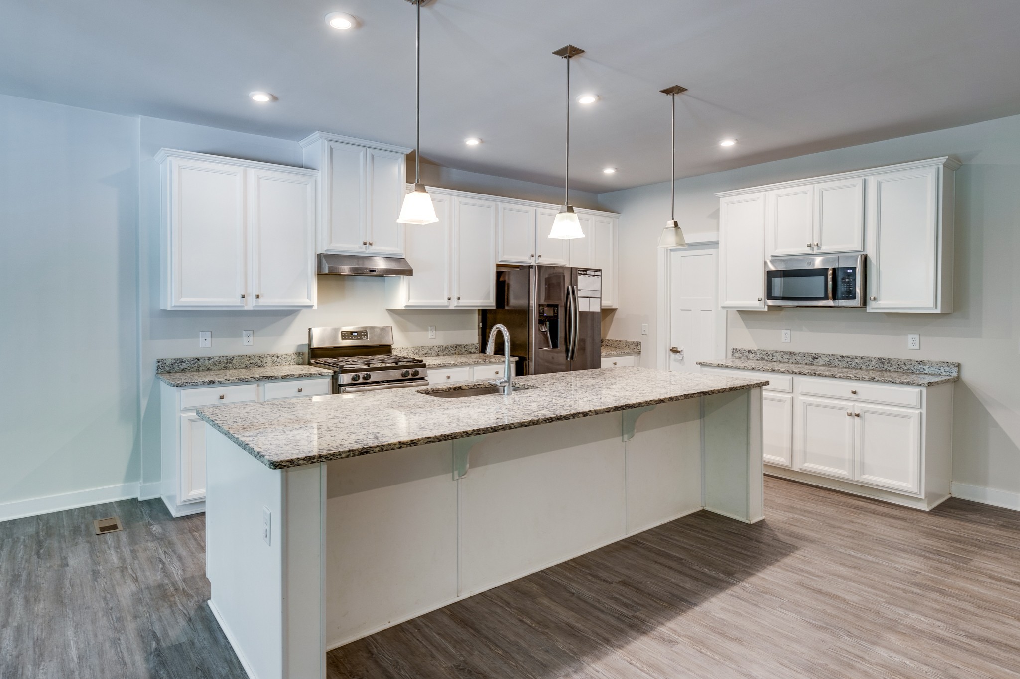 Woodcrest Ct, Columbia, TN 38401