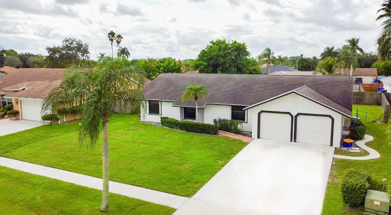 LA Mancha Ave, Royal Palm Beach, FL 33411