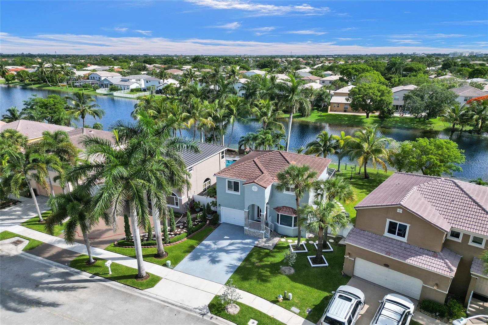 7th St, Pembroke Pines, FL 33028