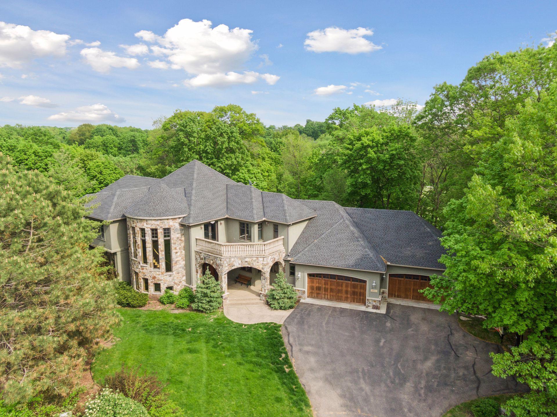 Bearpath Trl, Eden Prairie, MN 55347
