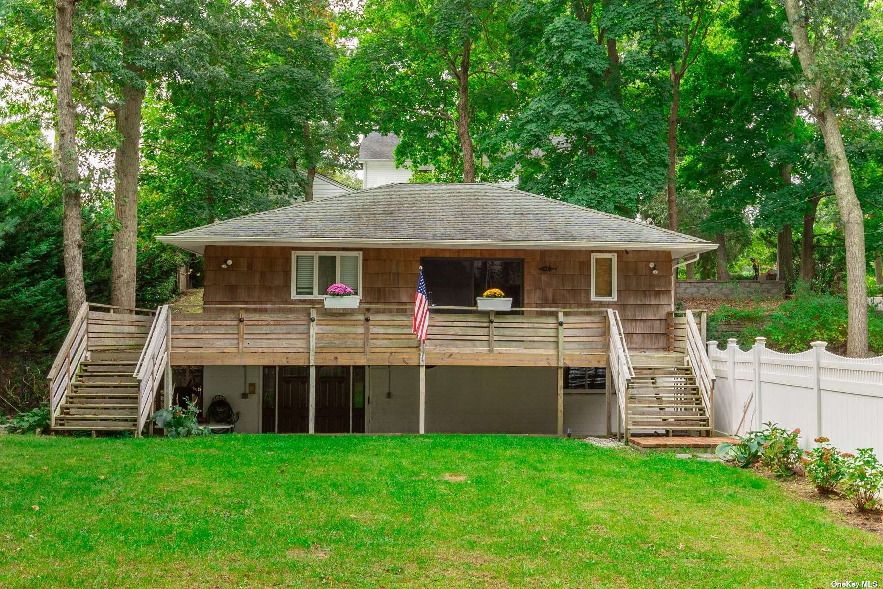 Apricot Rd, Rocky Point, NY 11778