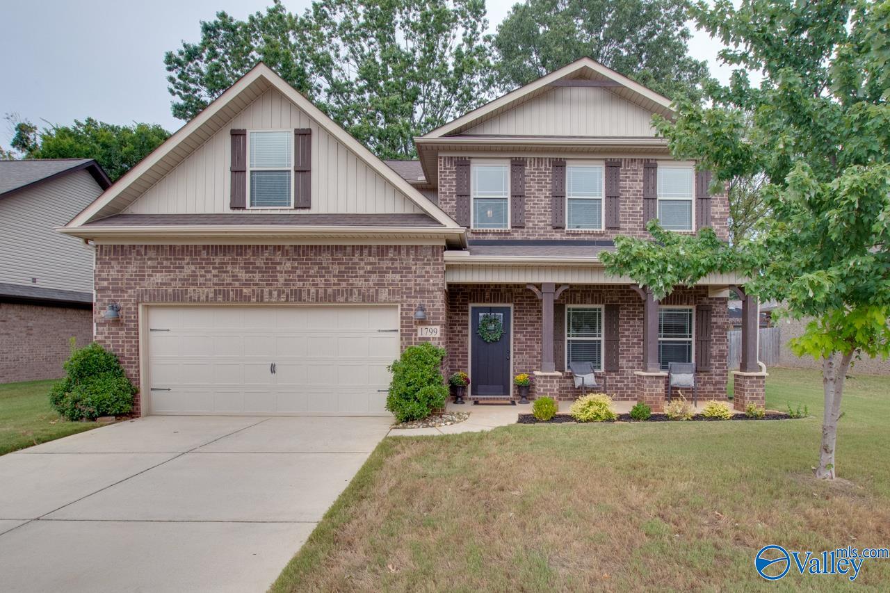 Stampede Cir, Huntsville, AL 35803