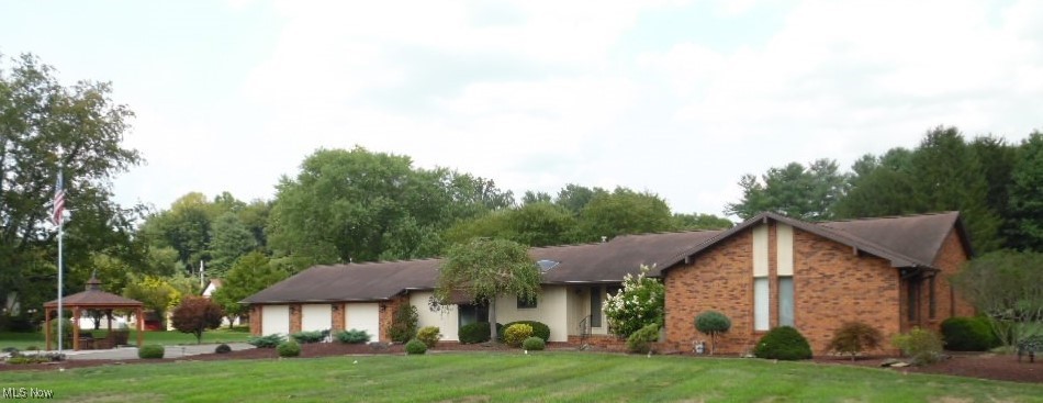Sanjubar Dr, Marietta, OH 45750