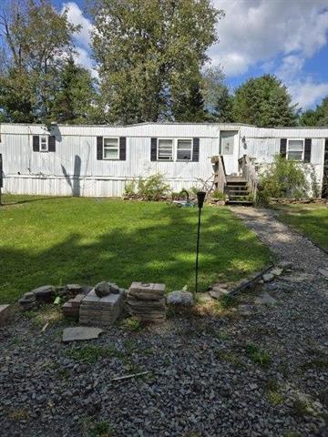 Dombek Dr, Gouldsboro, PA 18424