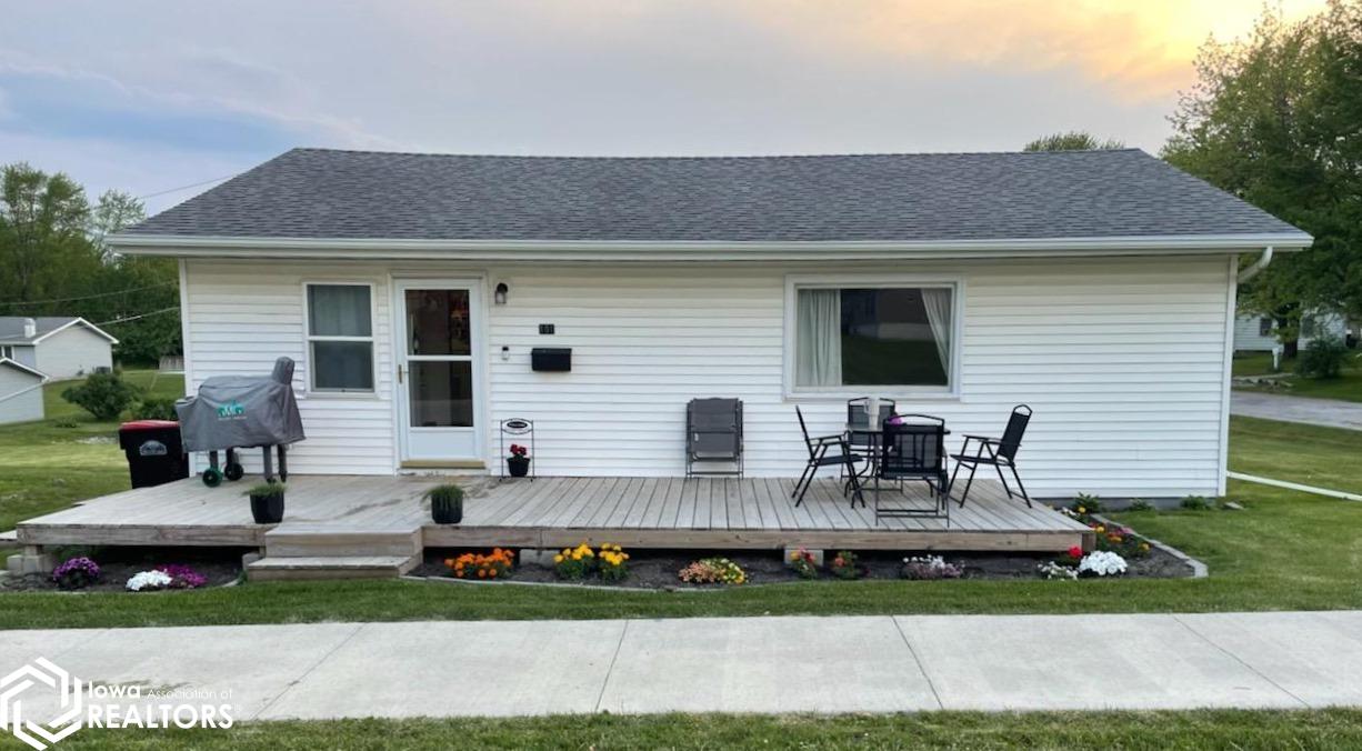 Garfield St, Mount Ayr, IA 50854