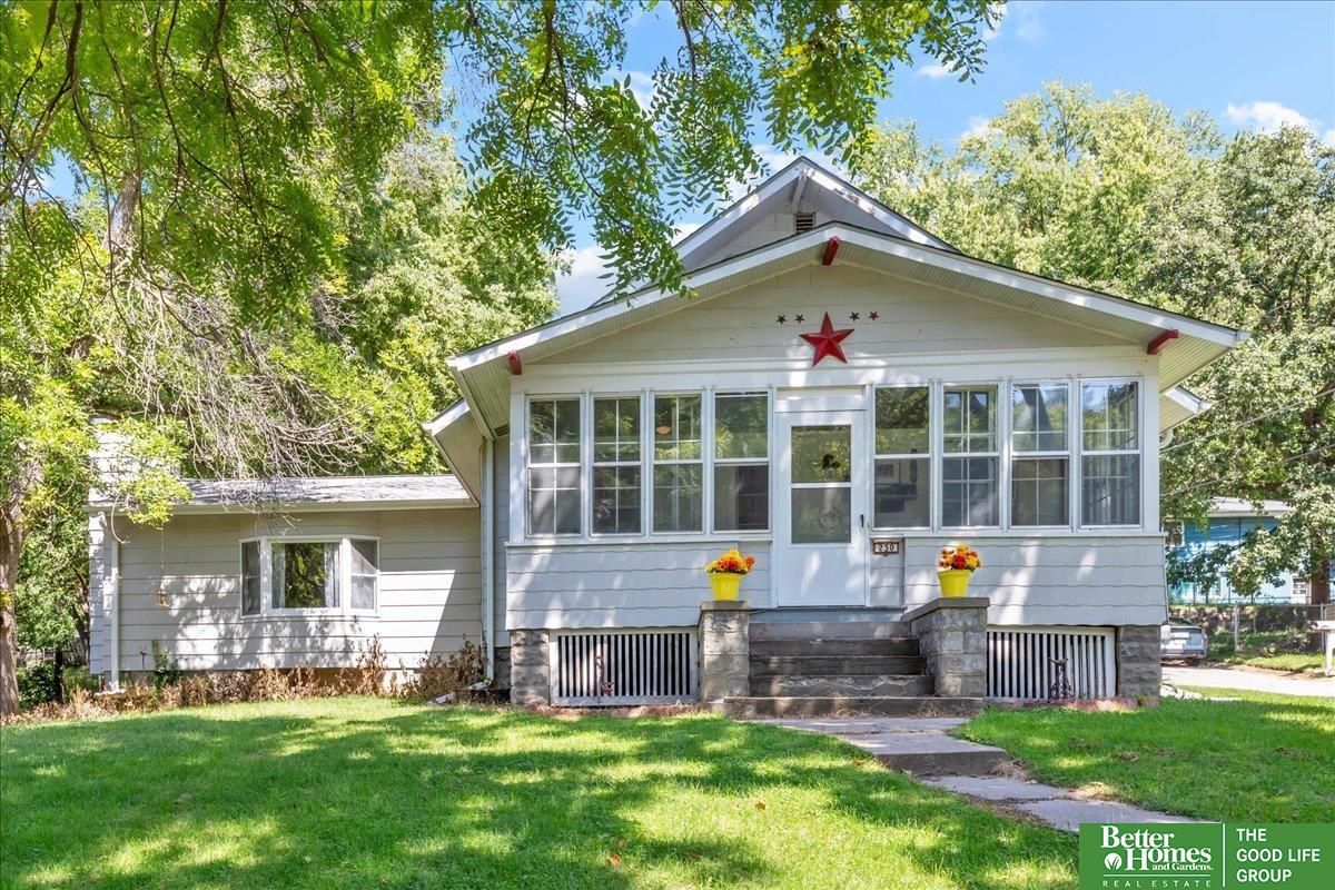 Linden Ave, Council Bluffs, IA 51503