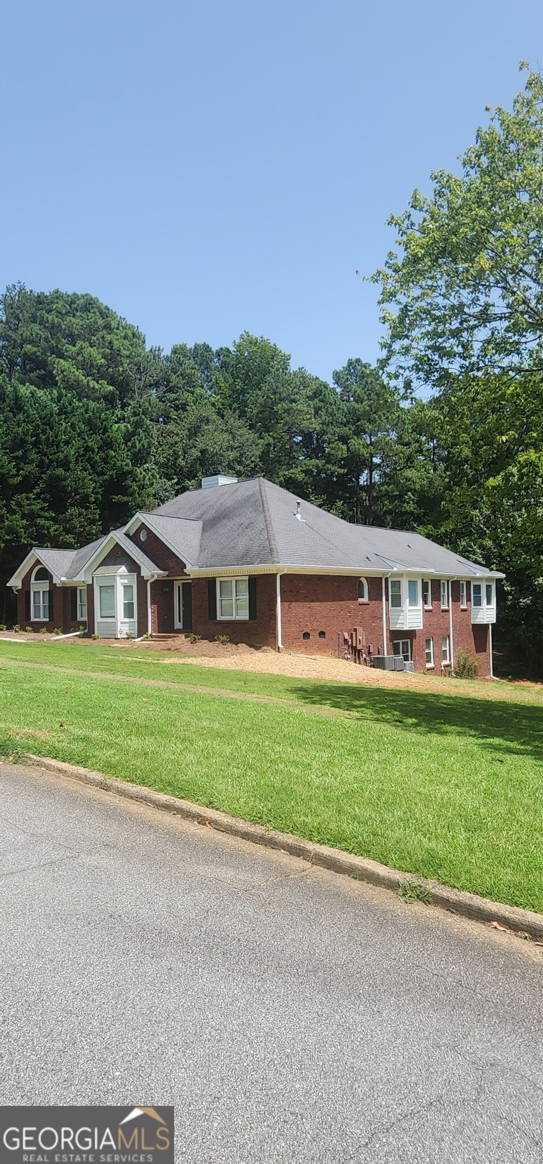Riveredge Cv, Snellville, GA 30039