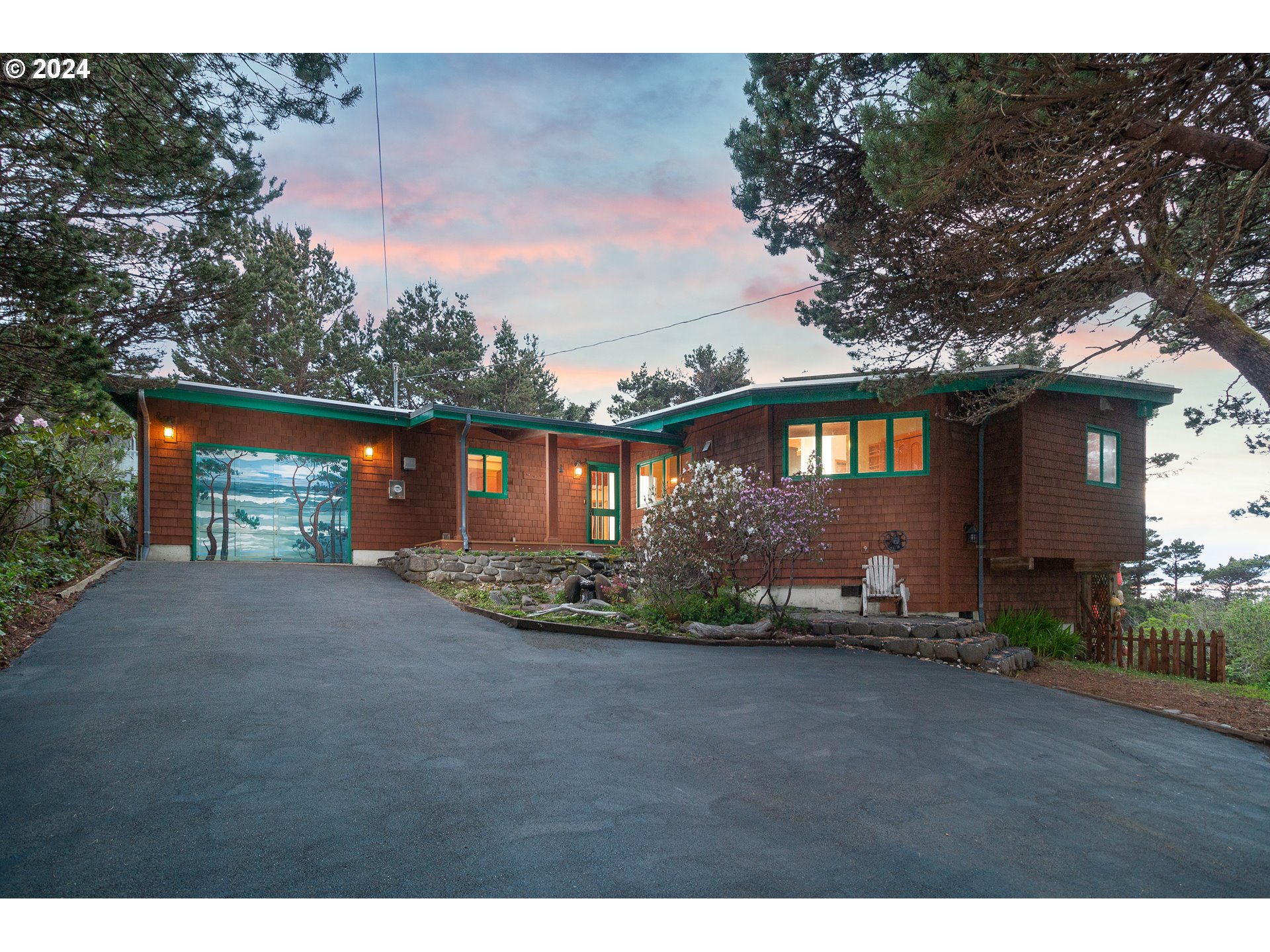 86th Ct, South Beach, OR 97366
