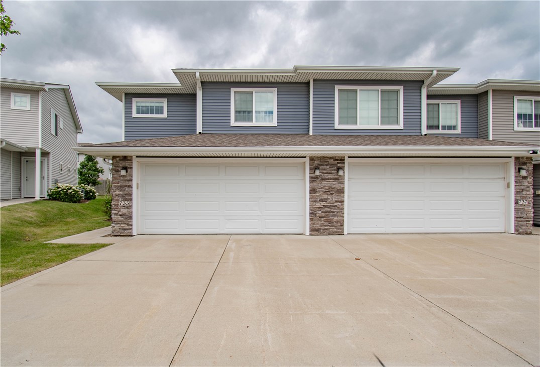 Macey Way, Waukee, IA 50263
