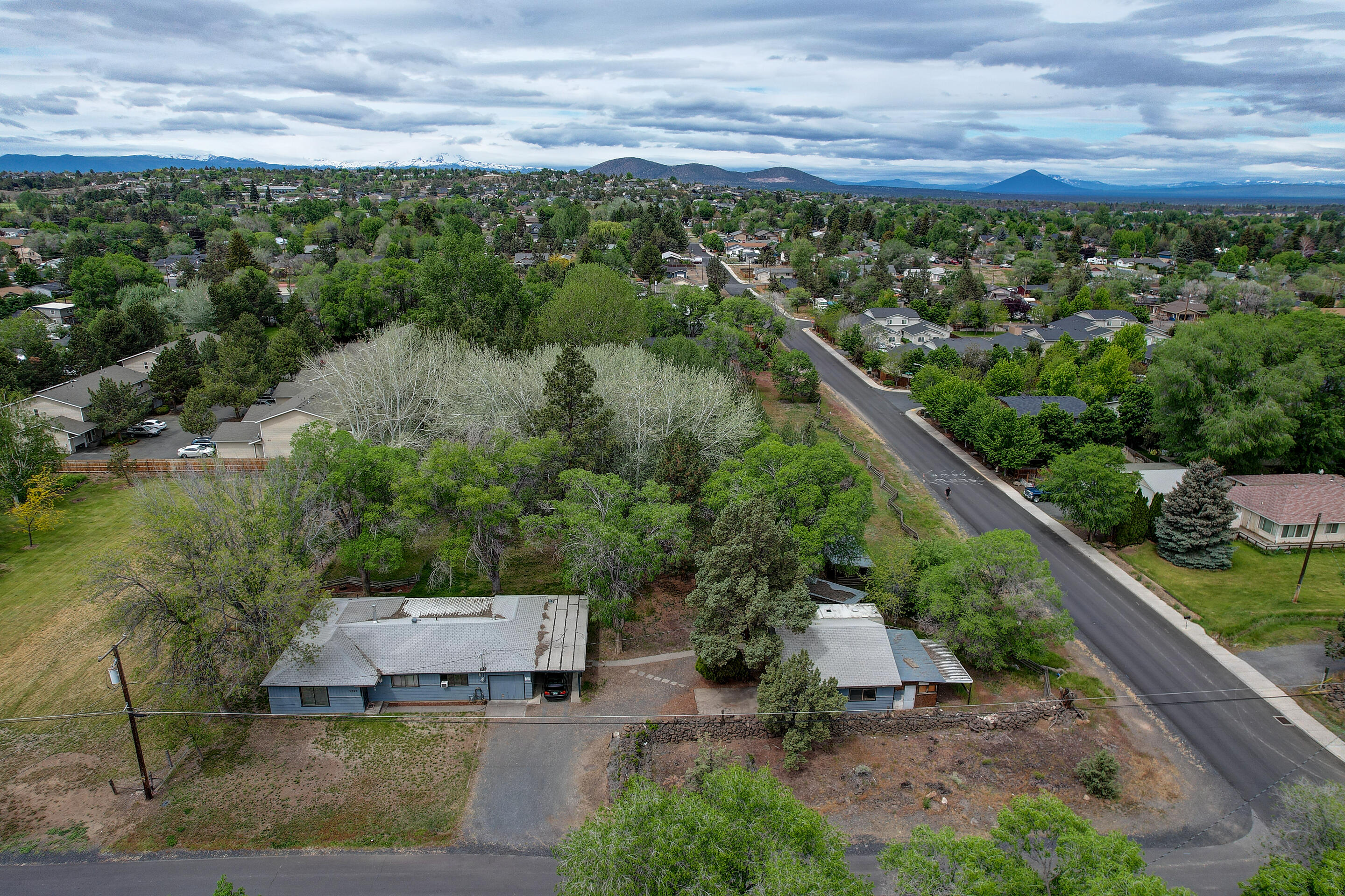 21st St, Redmond, OR 97756
