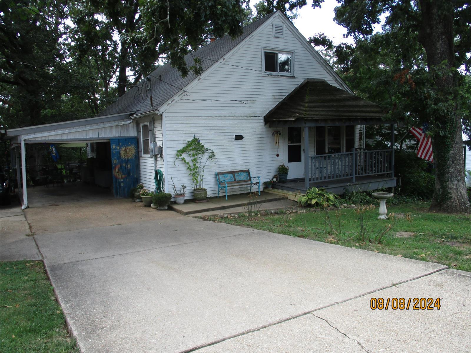 Myrtle St, Cuba, MO 65453