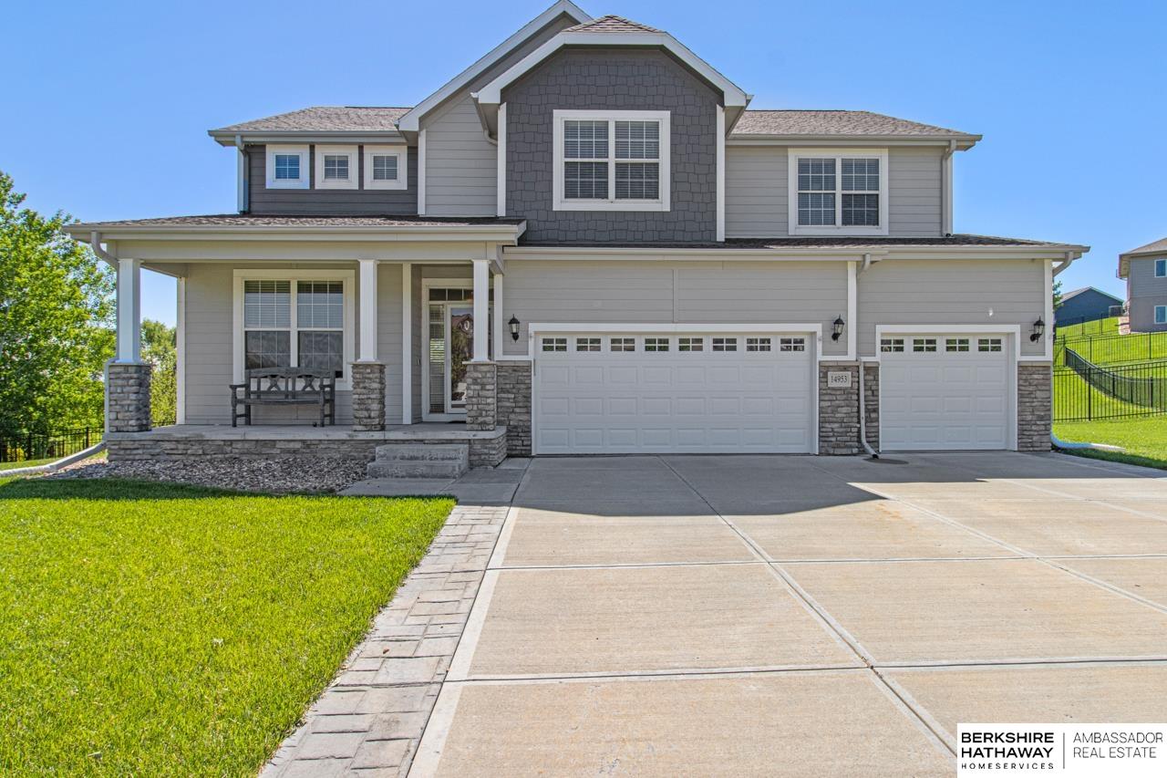 Sage Cir, Bennington, NE 68007