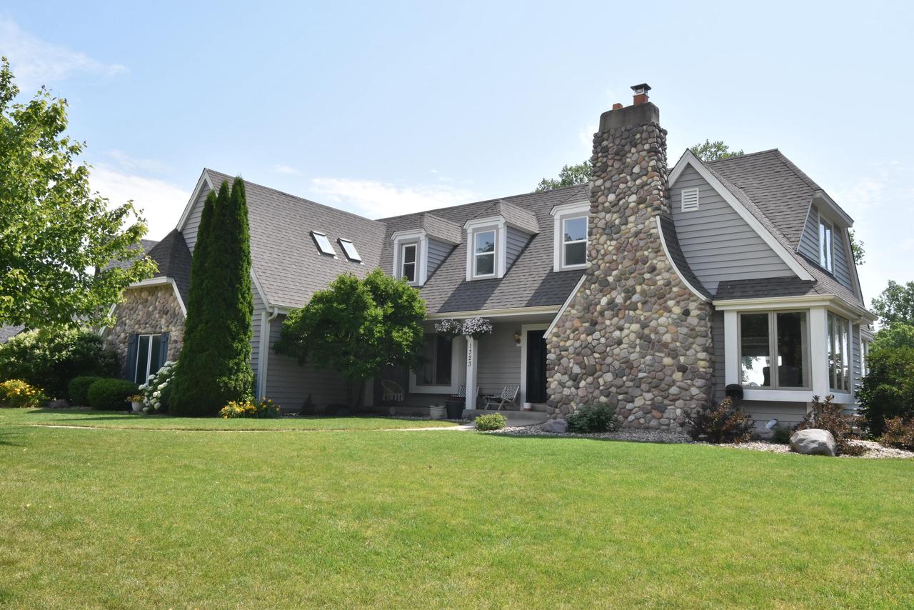 38th Ave, Kenosha, WI 53144
