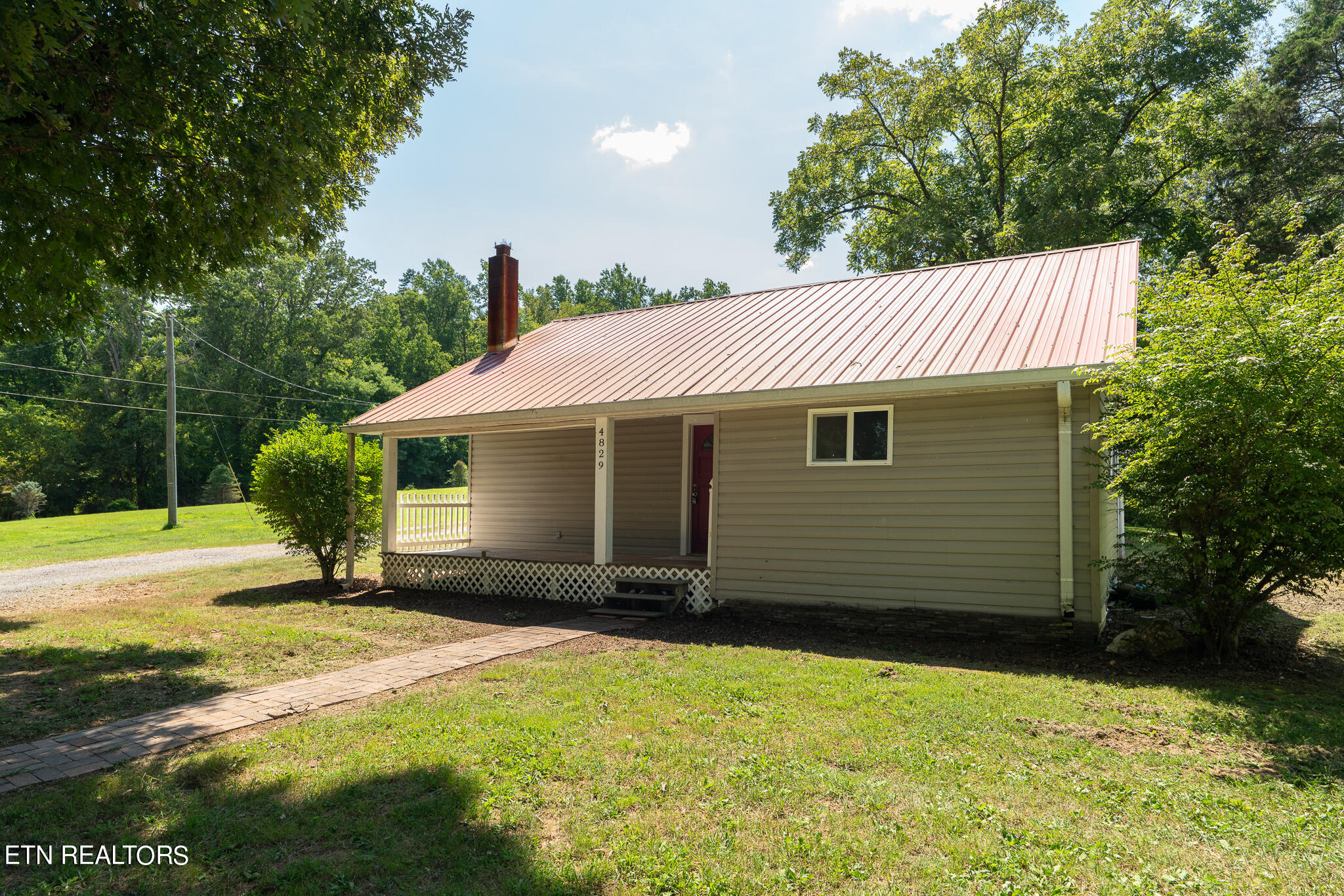 Hillard Ln, Strawberry Plains, TN 37871