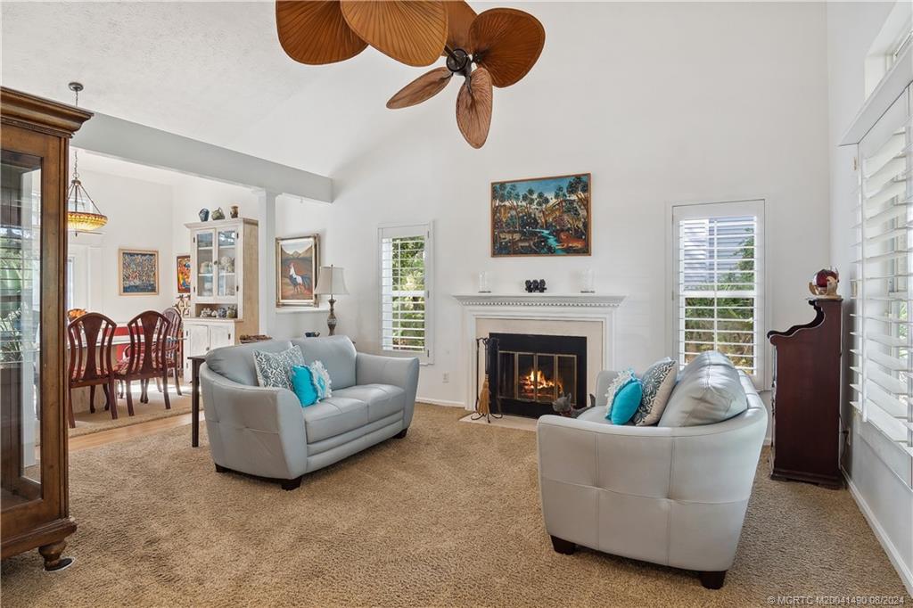 Pin Oak Ter, Stuart, FL 34997
