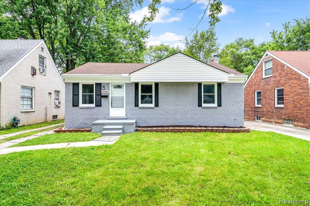 Damman St, Harper Woods, MI 48225