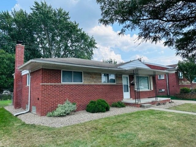 Pleasant Ridge St, Dearborn Heights, MI 48127
