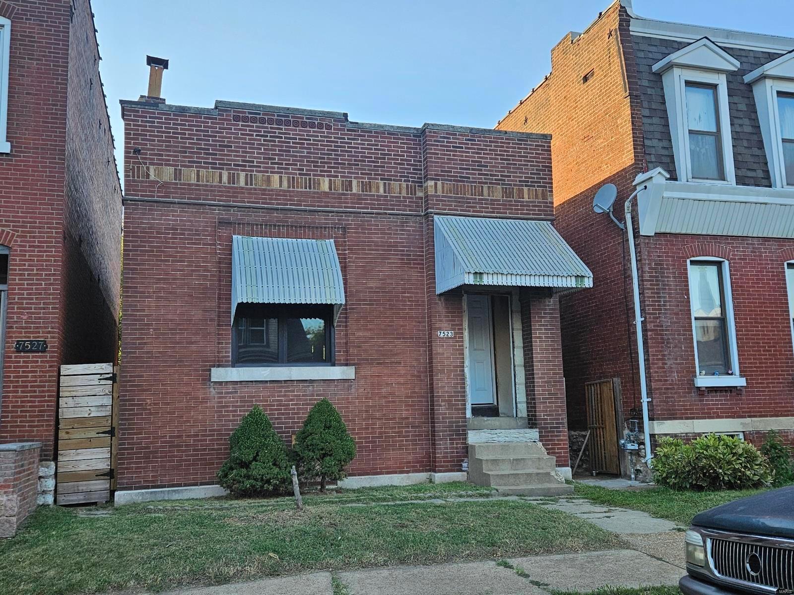 Virginia Ave, Saint Louis, MO 63111