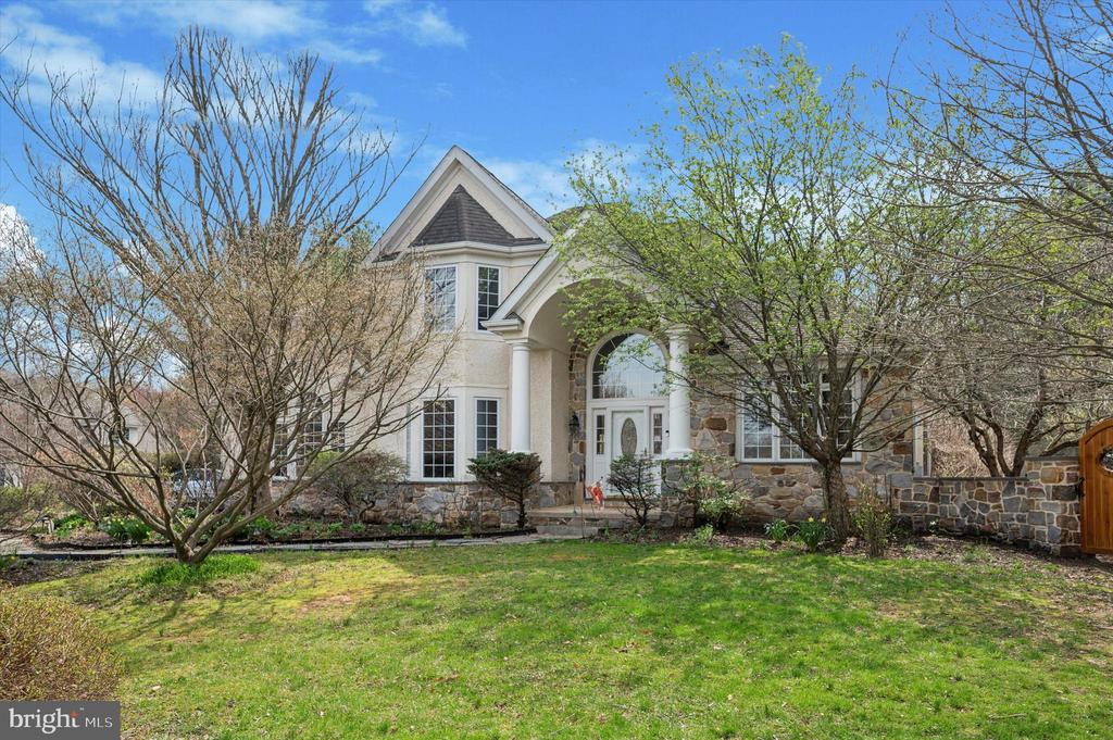 Thornbird Way, Newtown Square, PA 19073