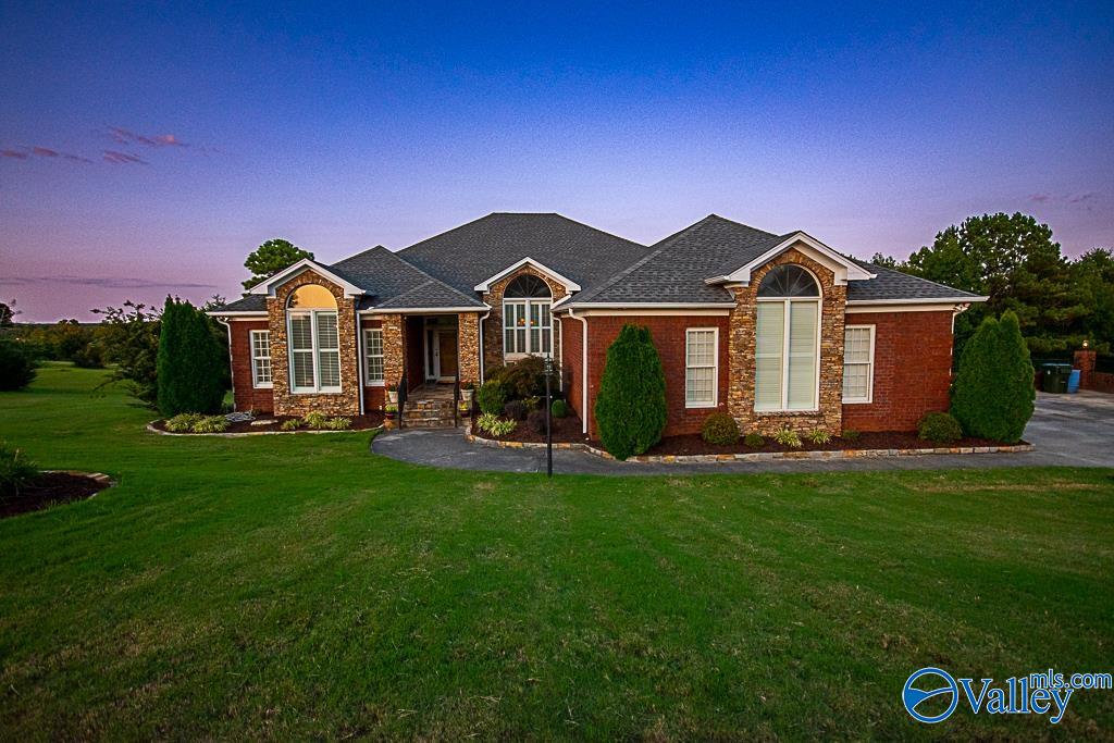 Maverick Dr, Harvest, AL 35749