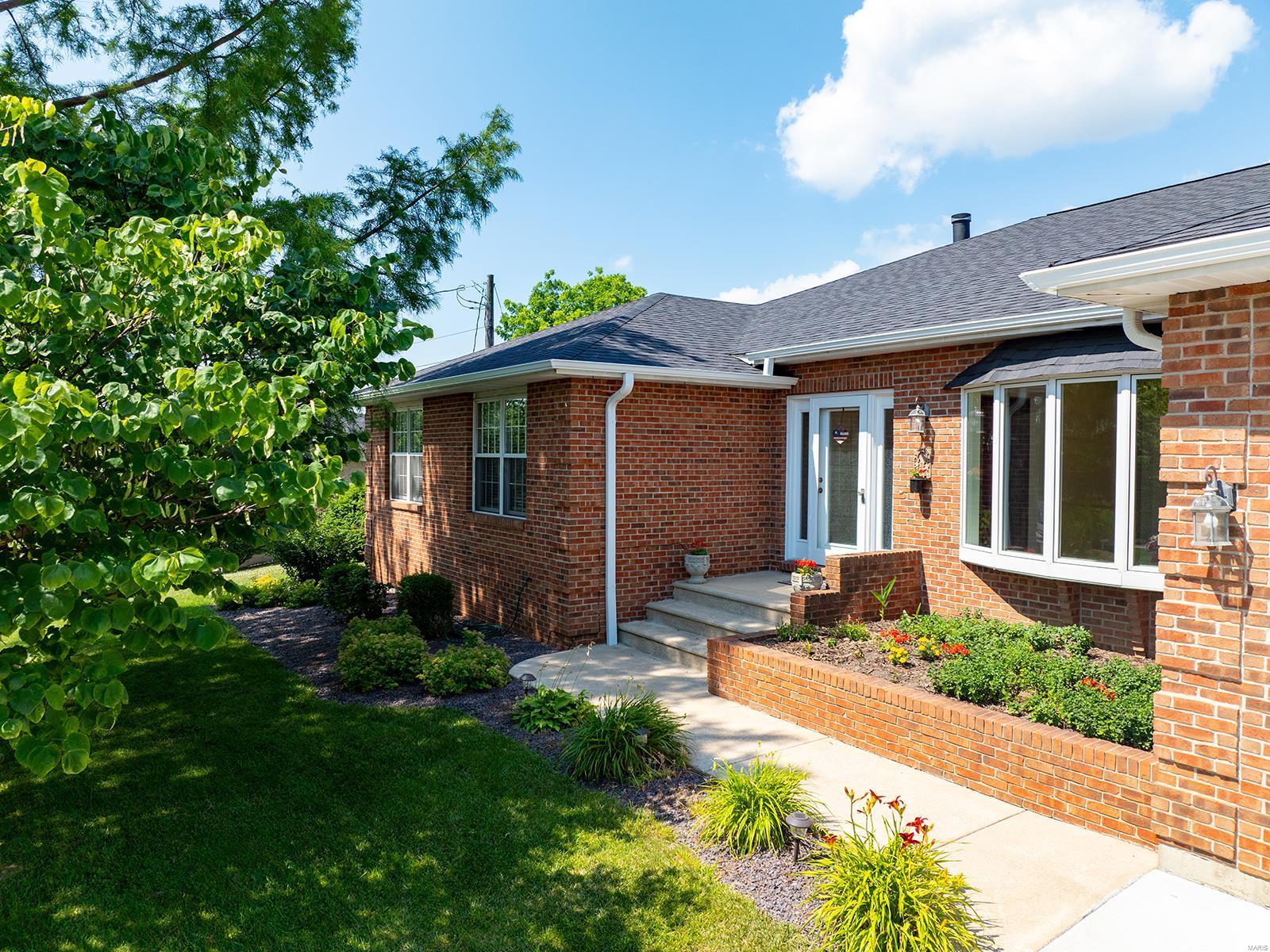 Primrose Dr, Hannibal, MO 63401