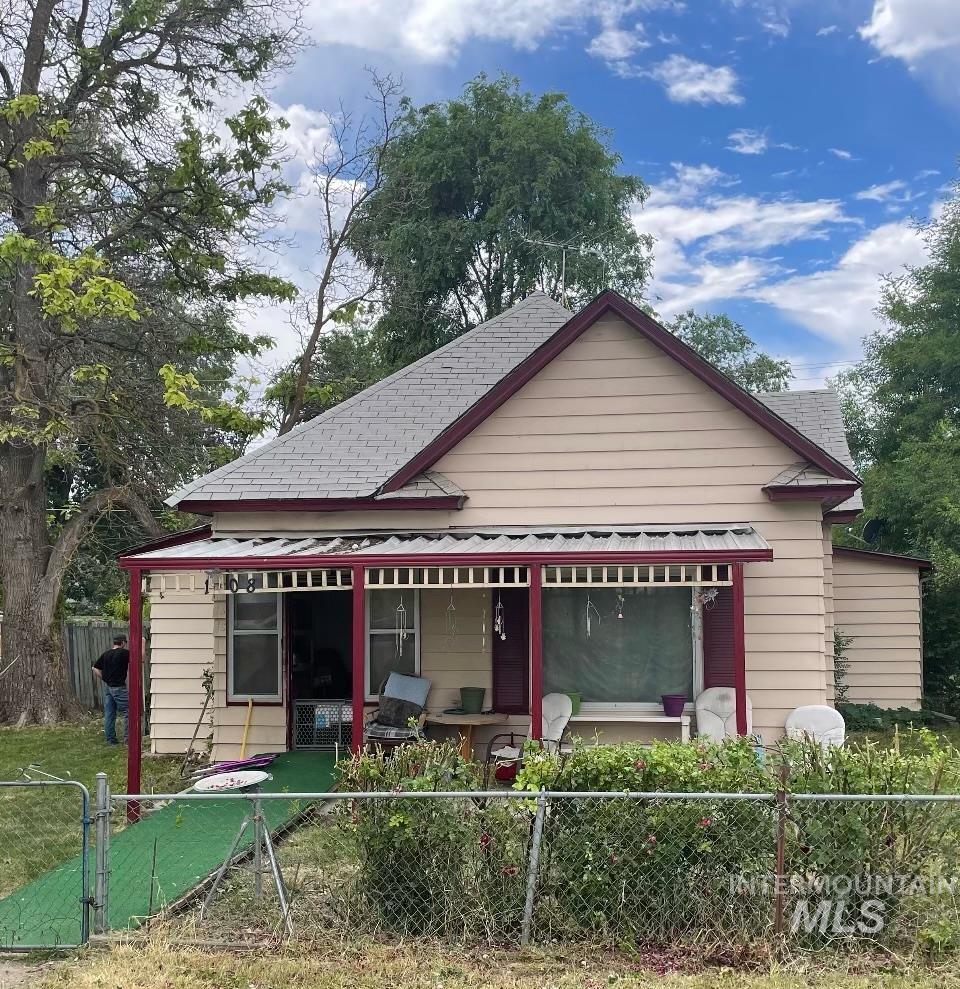 Belmont St, Caldwell, ID 83605