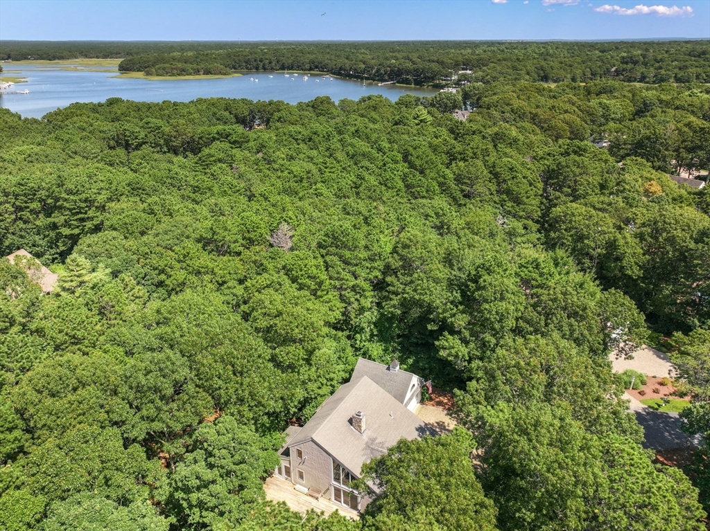 Driftwood Cir, Mashpee, MA 02649