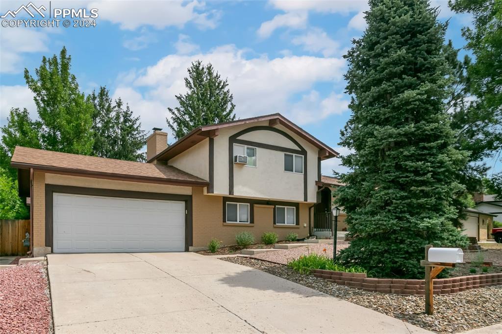 Hammock Dr, Colorado Springs, CO 80917