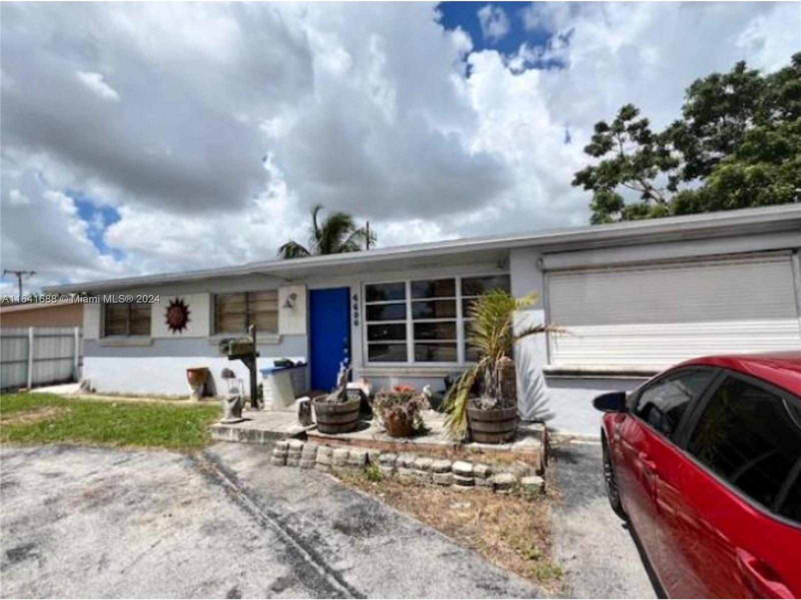 8th Ave, Hialeah, FL 33012